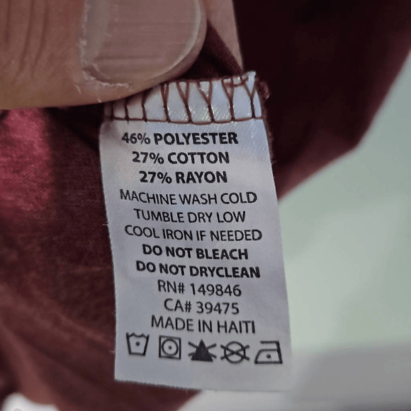 Orca Run 2020 Women's S/M Short Sleeve Graphic Tee Shirt Burgundy Maroon Whale - Picture 5 of 5